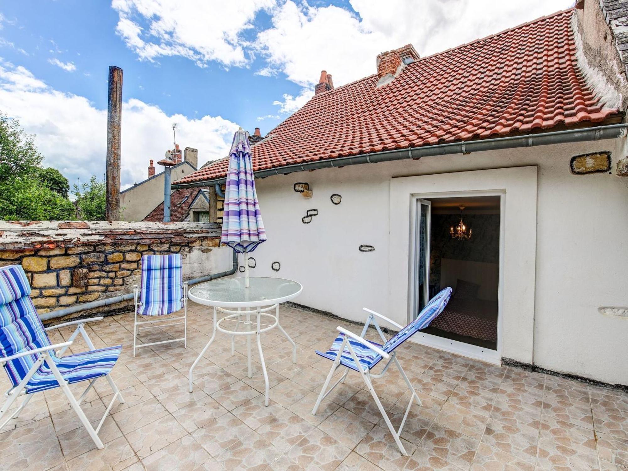 Traditional Holiday Home In Brinon Sur Beuvron Exterior photo